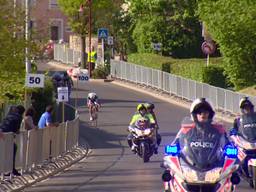 De finish en de huldiging van Marianne Vos in de slotetappe van de Grote Prijs Elsy Jacobs in Luxemburg