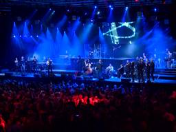 Zanger Django Wagner viert jubileum