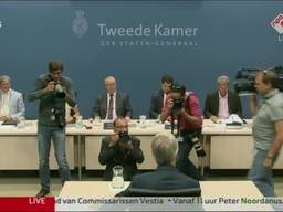 Tilburgse burgemeester Peter Noordanus verschijnt voor parlementaire enquetecommissie Vestia in Den Haag