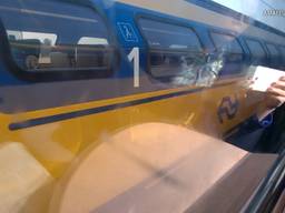 Deel van trein raakt los bij Moerdijkbrug