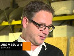 Robèrt van Beckhoven verkoopt broden van 35 euro voor de Voedselbank
