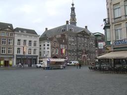 Herbouw puthuis op Bossche Markt voorlopig van de baan