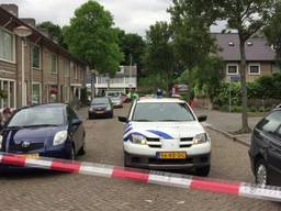 Beelden van afgezette Melis Stokelaan in Eindhoven waar mogelijk explosieven zijn gevonden