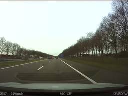 Dashcam toont opzettelijke aanrijding A58 bij Roosendaal