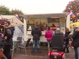 Tilburgse Sandy Mullens: van circusartiest naar frietboer