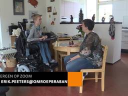 Erwin en Ilja Kalle voeren actie voor een rolstoelbus