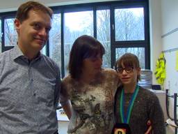 Heldin Emily (11) in Veldhoven krijgt onderscheiding voor redden peuter