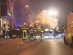 Groot ongeluk met drie auto's op Roosendaalse Stationsstraat