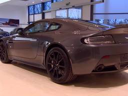 Aston Martin van Max Verstappen is te koop in Eindhoven
