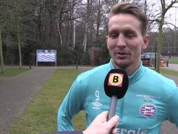 Luuk de Jong kijkt uit naar kraker tegen Feyenoord: 'Niks mooier dan De Kuip stil te krijgen'