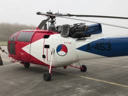 Na 50 jaar trouwe dienst staat deze helikopter nu op een sokkel bij vliegbasis Gilze Rijen