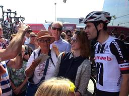 Sagan en Dumoulin van start vanaf Breepark in Breda tijdens BinckBank Tour