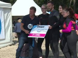 Ruud van Nistelrooy zwom mee met derde editie Swim to Fight Cancer