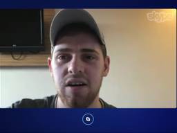 Berry van Peer vertelt via skype over Grand Slam en darteritus