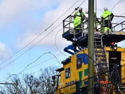 Vrijdagavond weer treinen tussen Eindhoven en Weert: bovenleiding bij Geldrop wordt gerepareerd