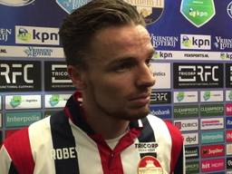Dolblije Ben Rienstra kan niet geloven dat Willem II met 5-0 gewonnen heeft van PSV: 'Even in m'n arm knijpen'