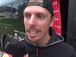 Boy van Poppel heeft het erg zwaar in de Giro d'Italia: 'Elk klimmetje is afzien'