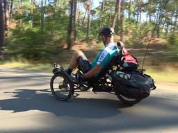 Ruud gaat 10.000 kilometer afleggen in 80 dagen om geld op te halen voor Parkinson.