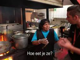 Cavia lekkerder dan frikandel speciaal? Dakar-deelnemers proeven Peruaanse delicatesse