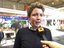 Steffi van Boer zoekt vrouw met Roel bij KWPN hengstenkeuring Den Bosch