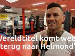 Nieky Holzken begint zenuwen te voelen voor wereldtitelgevecht: ‘Hier doe ik het allemaal voor’ 