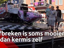 Het afbreken van de attracties op de Tilburgse kermis trekt veel toeschouwers. Voor sommige toeschouwers is het een jaarlijks uitje.