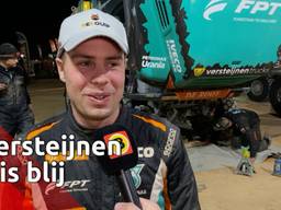 Vick Versteijnen eindelijk blij in de Dakar Rally.