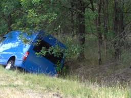Mannen springen uit rijdende bestelbus op A67 