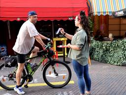 Ludieke actie tegen overlast fietsers op Stratumseind