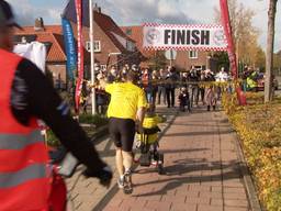 Barry uit Spoordonk liep 10 marathons in 10 dagen.