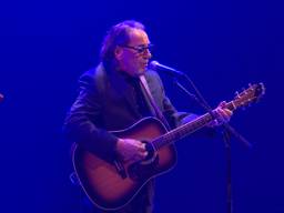 Na dagenlang in spanning te hebben gezeten, hield The Voice Senior-winnaar Ruud Hermans (69) het niet droog toen hij hoorde dat zijn optredens door mochten gaan