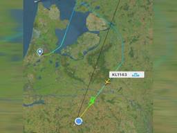 KLM-toestel krijgt problemen op weg naar Oslo en komt uit in Eindhoven