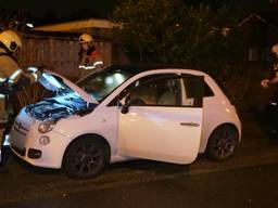 Auto verwoest met zwaar vuurwerk in Drunen