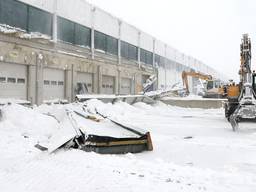 Luifel van Sligro in Veghel ingestort door opgehoopte sneeuw