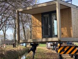 Eerste tiny house staat nu in de Peel, nog 9999 te gaan