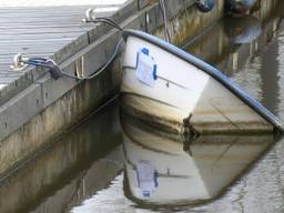 De gemeente Drimmelen wil af van bootwrakken in havens en langs de waterkant