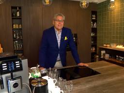 Henk Krol geeft een rondleiding in zijn nieuwe B&B 