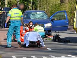 Jongetje op een step aangereden door auto in Breda 