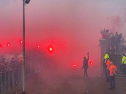 Volksfeest bij stadion Willem II na directe handhaving in Eredivisie