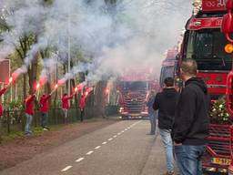 Honderd trucks brengen eerbetoon aan Wesley