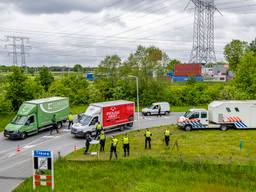 200 pakketbezorgers gecontroleerd, Tilburger (26) aangehouden