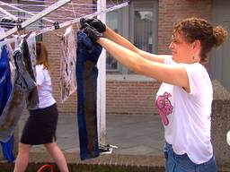 Boze omwonenden zijn stank beu en hangen poepkleding op de markt in Zeeland
