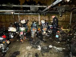 Brand verwoest twaalf scooters en brommers in fietsenstalling Eindhoven