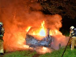 Auto in brand gestoken in Moergestel