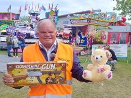 Na 60 jaar is Bertus de kermis nog lang niet beu.