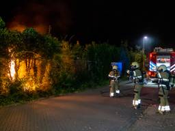 Branden op bedrijventerrein Kasteeldreef in Drunen houden aan