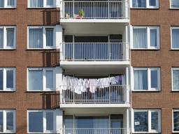 Een flat in Tilburg (foto: ANP 2012/Michiel Wijnbergh).