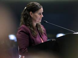 Gedeputeerde Dirken (VVD) in debat in Provinciale Staten (foto: ANP).