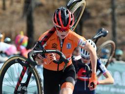 Fem van Empel in actie tijdens het WK Veldrijden (Foto: ANP)