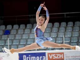 Lindsay van Zundert uit Etten-Leur mag tijdens de openingsceremonie van de Olympische Spelen in Peking de Nederlandse vlag dragen. Foto: ANP/Hollandse Hoogte/Soenar Chamid